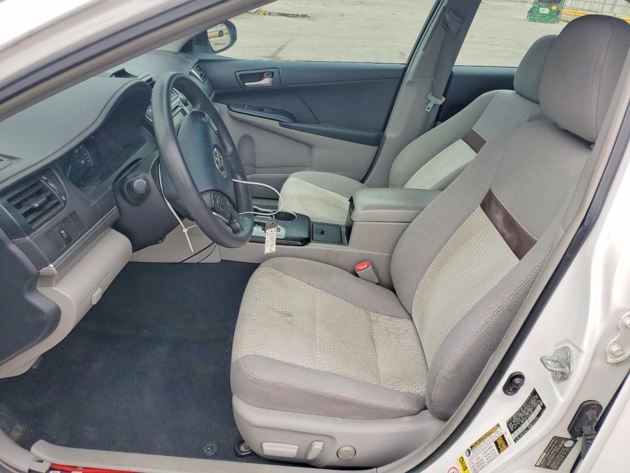 2012 Toyota Camry Le - Фото 7