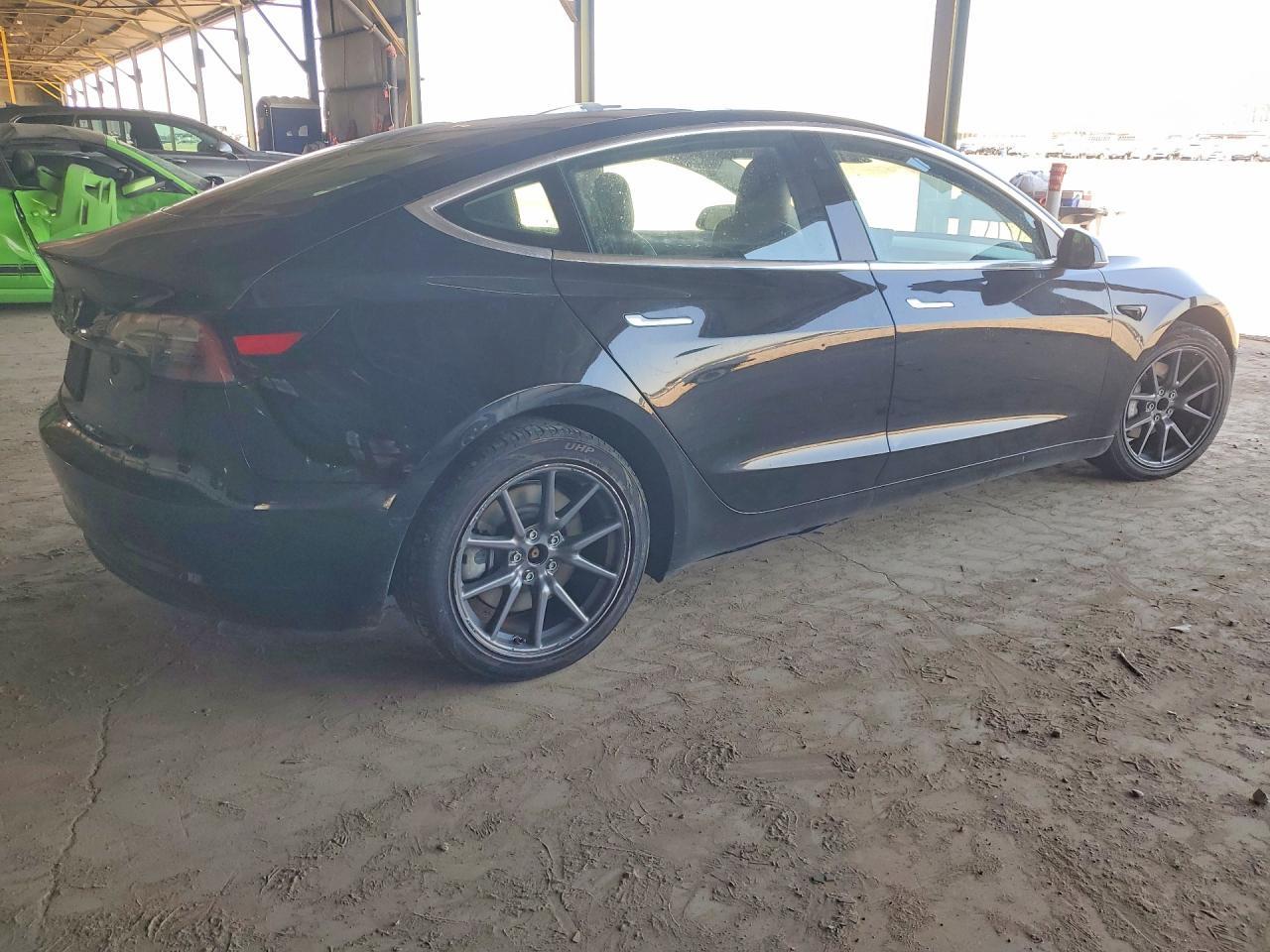 2019 Tesla Model 3 - Фото 3