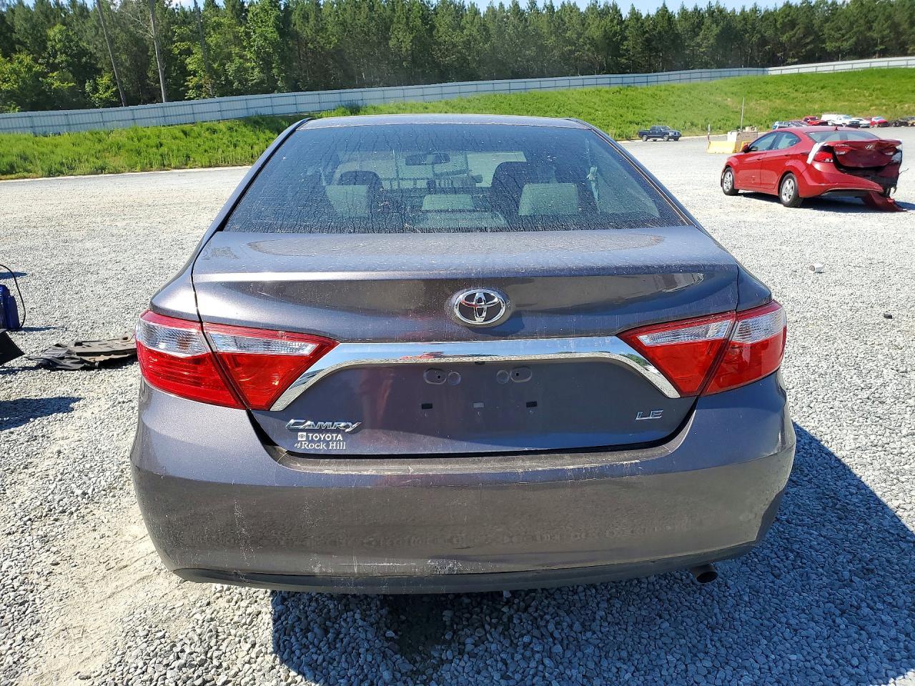 2015 Toyota Camry Le - Фото 6