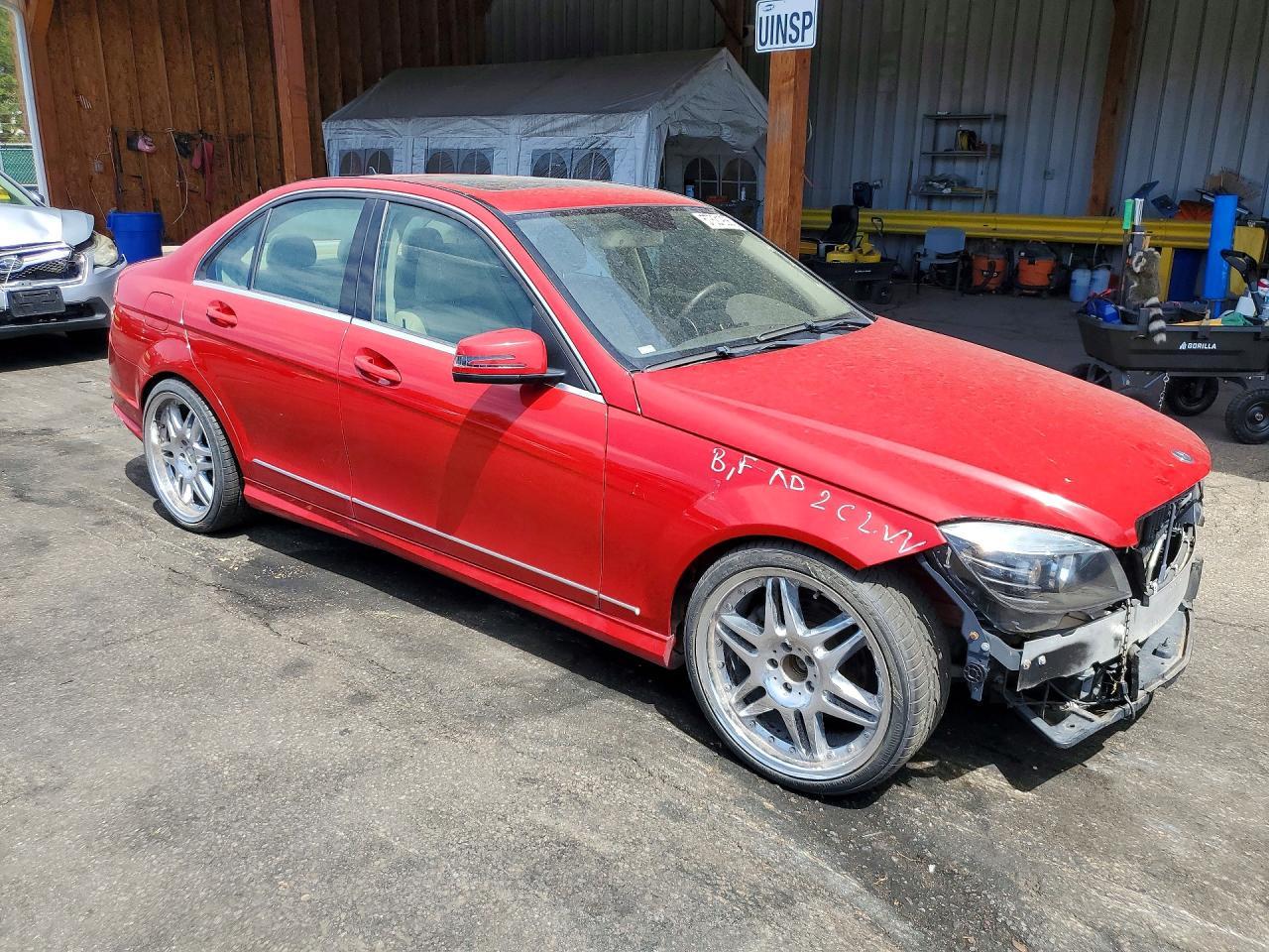 2010 Mercedes-Benz C 300 4Matic - Фото 4