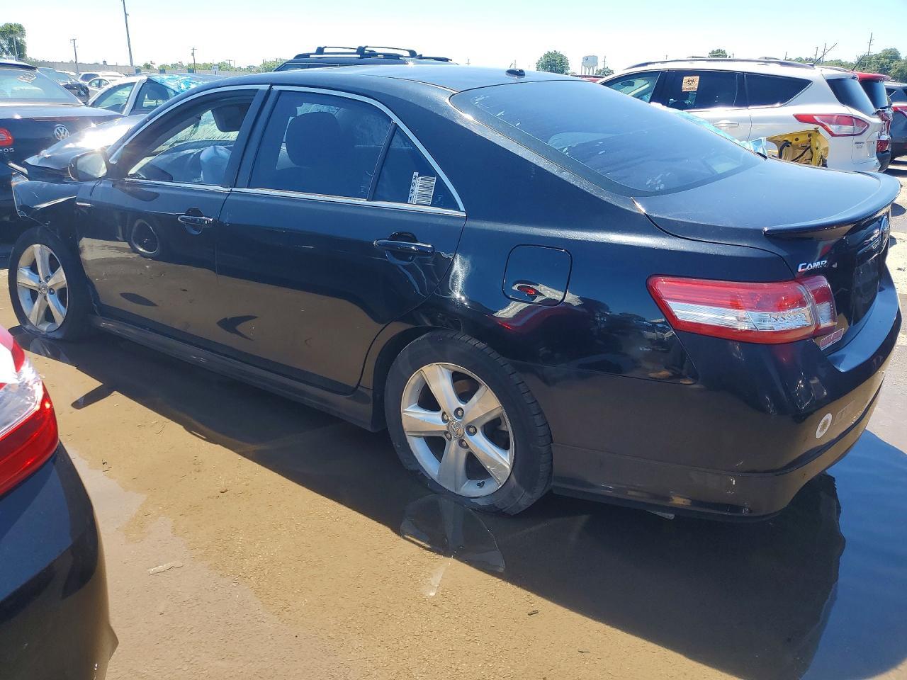 2011 Toyota Camry Se - Фото 3