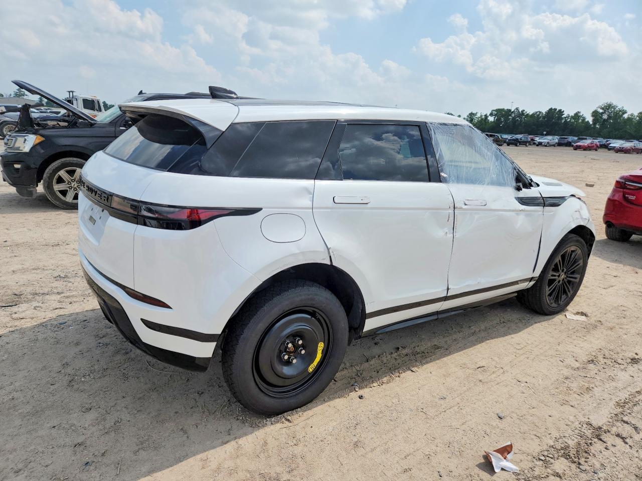 2024 Land Rover Range Rover Evoque Dynamic Se - Image 3