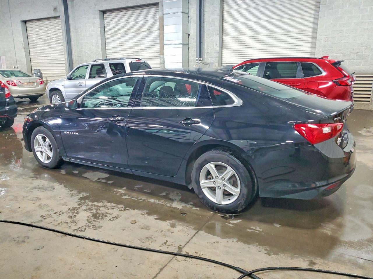 2020 Chevrolet Malibu Ls - Фото 2