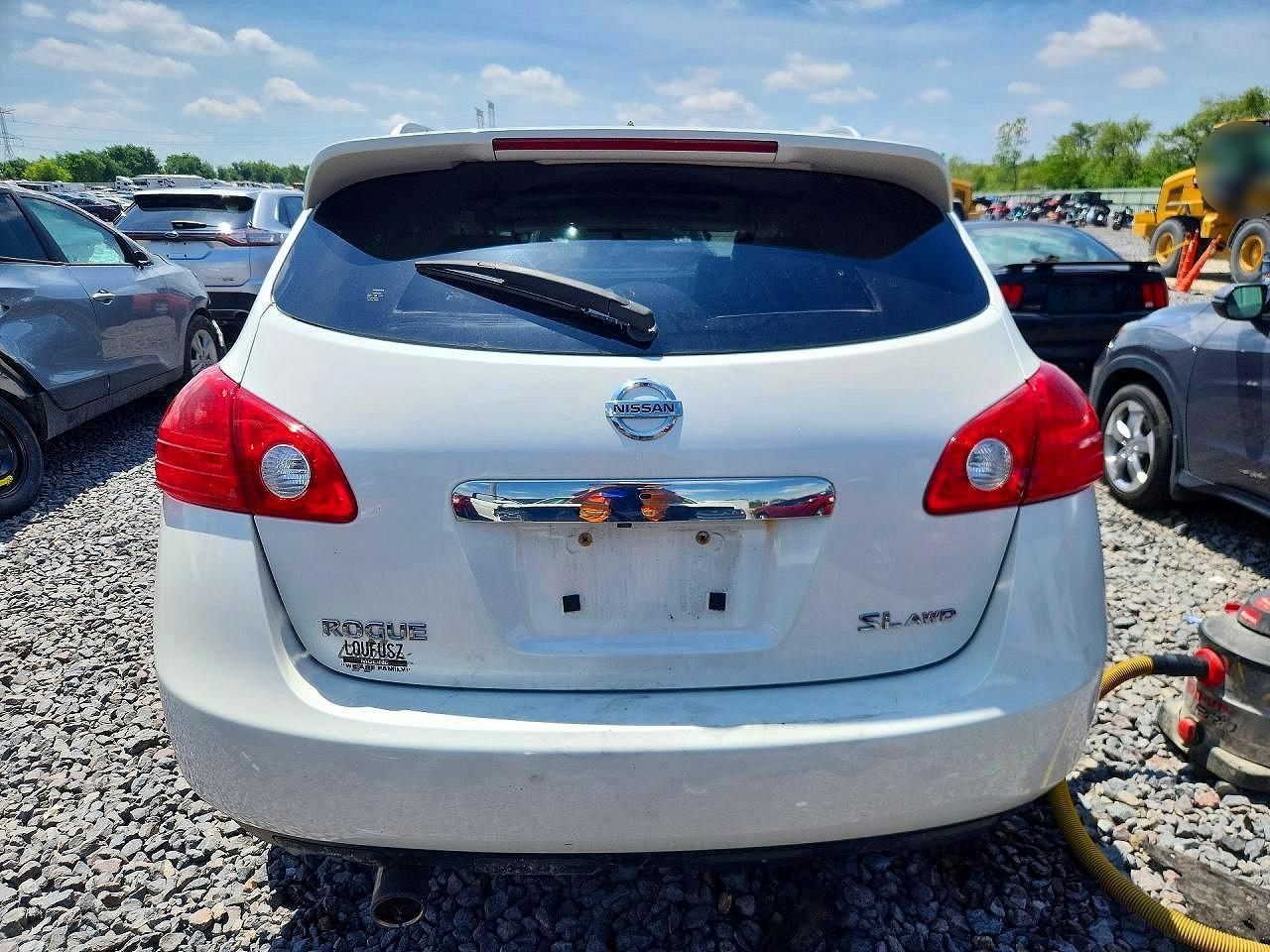 2011 Nissan Rogue S/Sv/Krom - Image 6