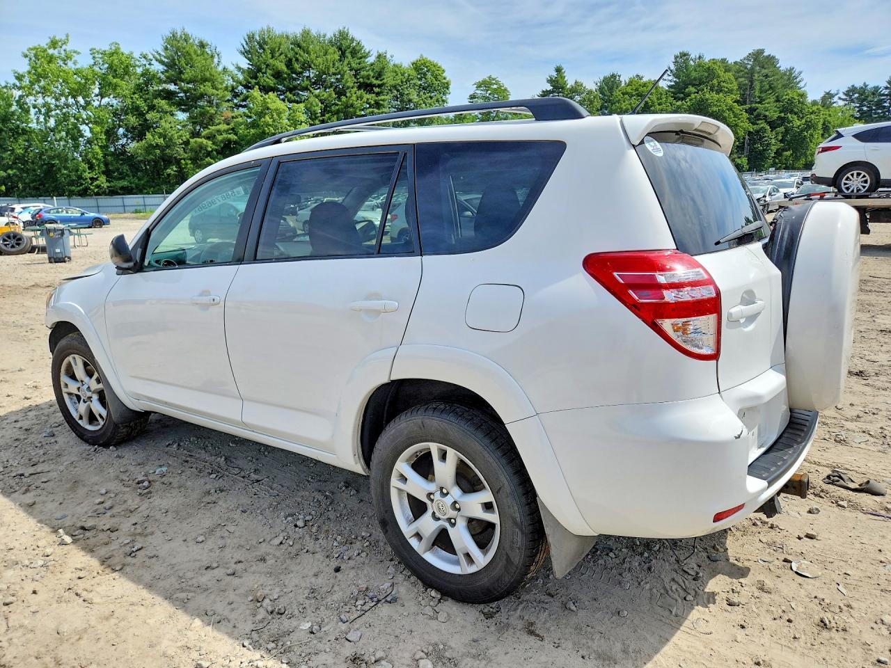 2011 Toyota Rav4 Base - Image 2