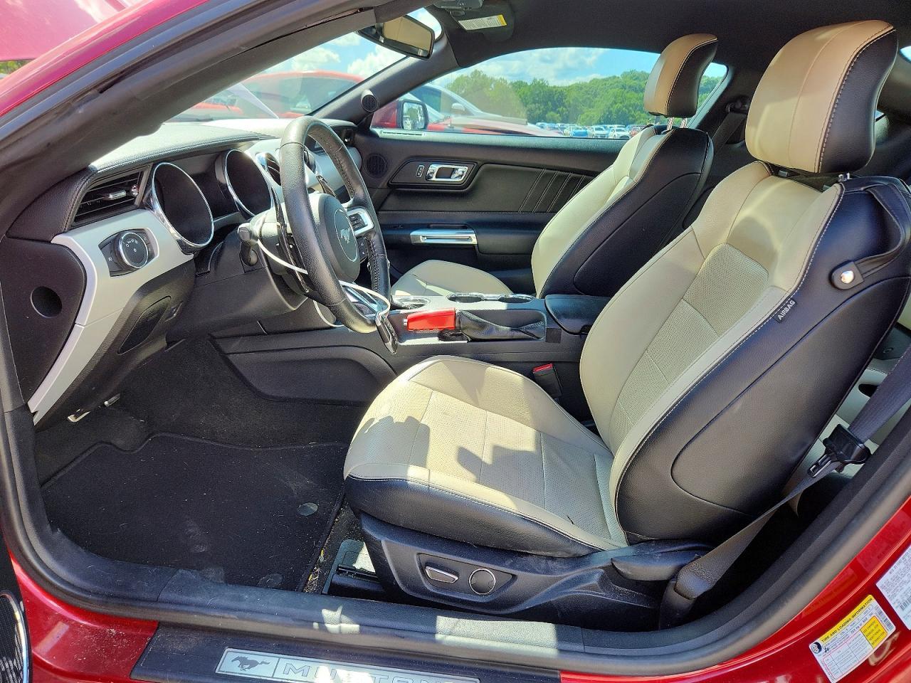2016 Ford Mustang - Image 7