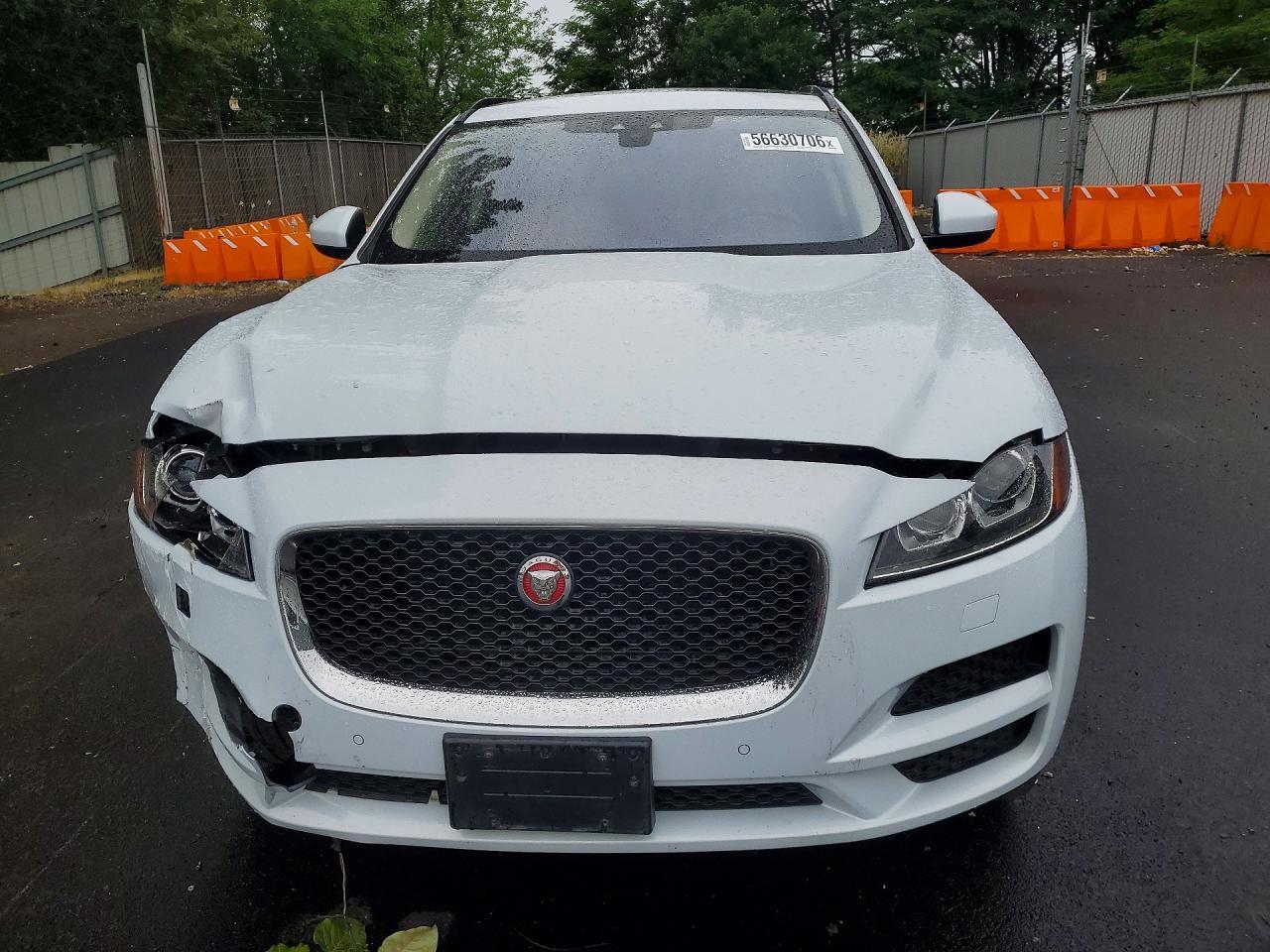2017 Jaguar F-Pace Prestige - Image 5