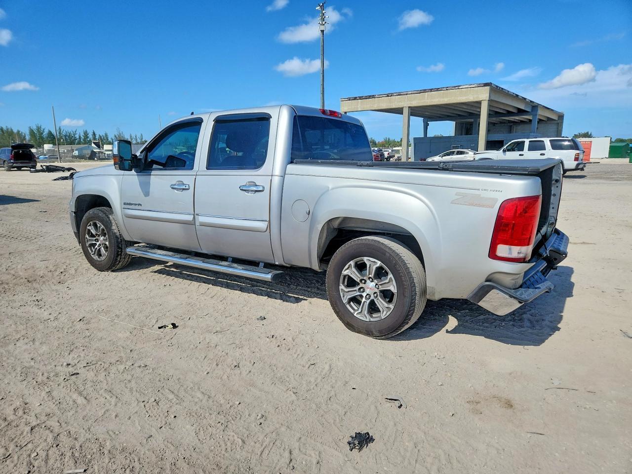 2011 GMC Sierra C1500 Sle - Фото 2