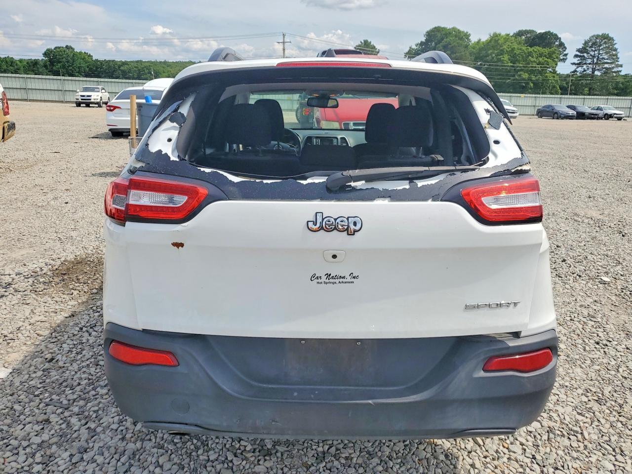 2016 Jeep Cherokee Sport - Фото 6
