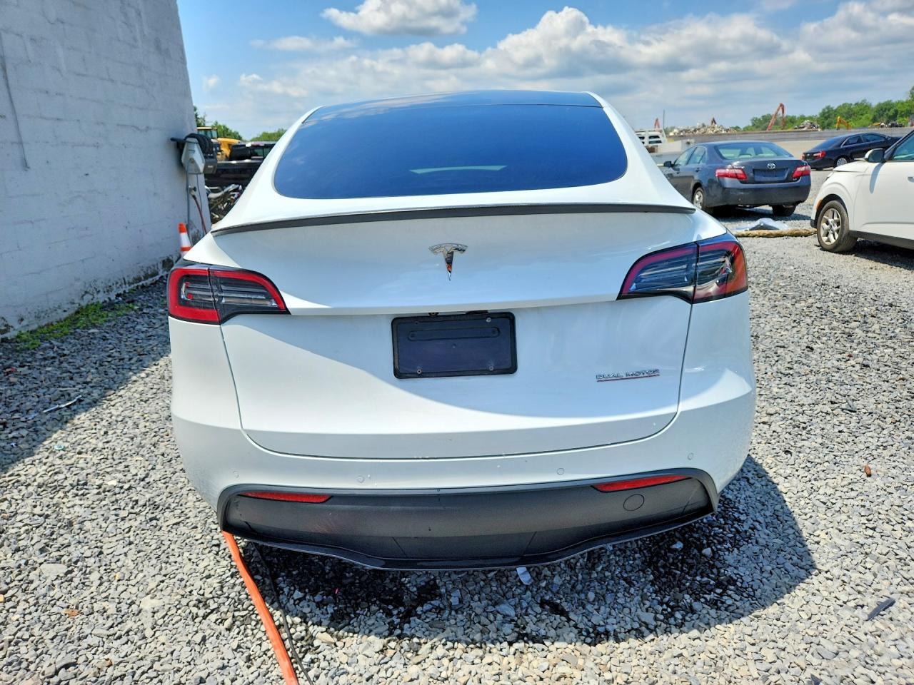 2022 Tesla Model Y - Фото 6