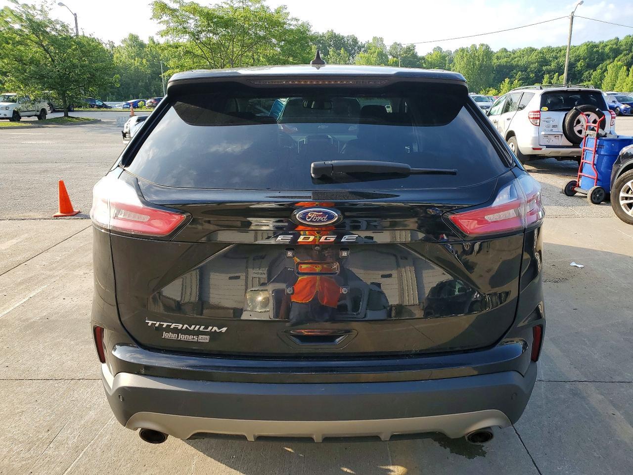 2021 Ford Edge Titanium - Фото 6