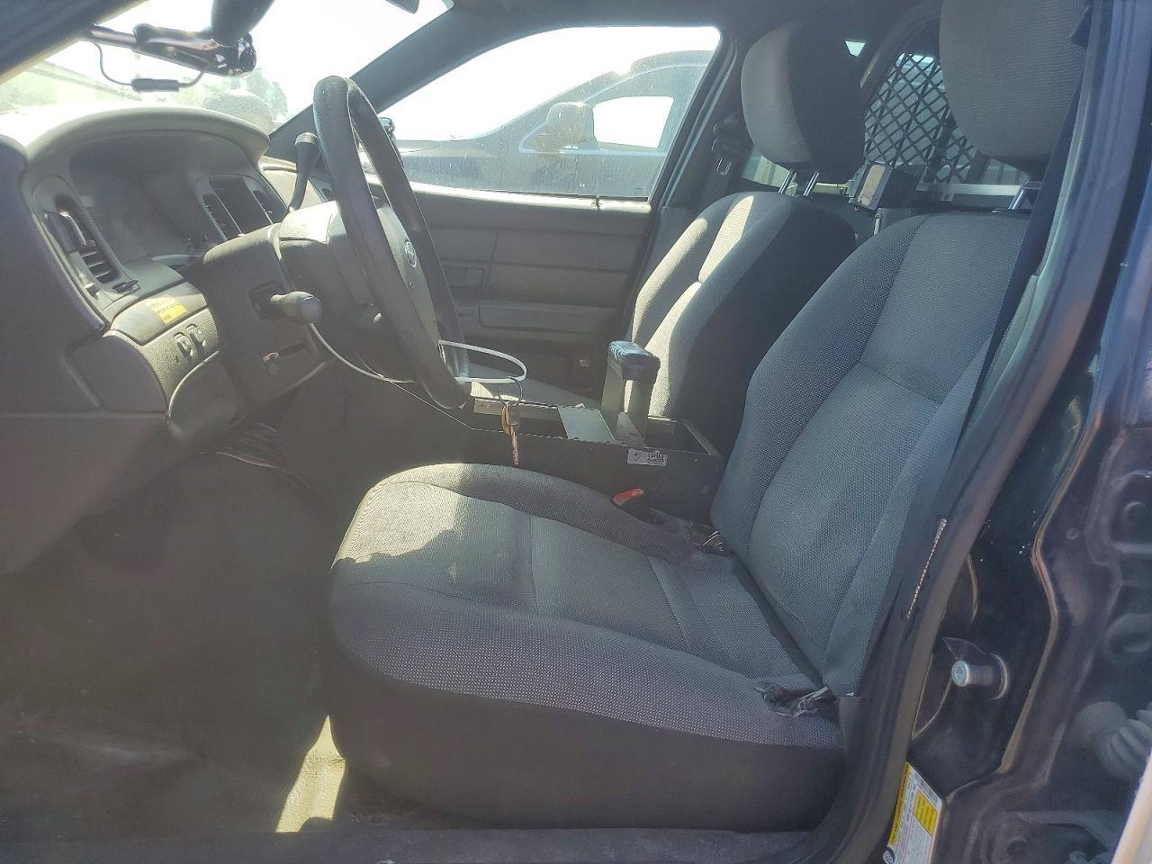 2011 Ford Crown Victoria Police Interceptor - Фото 7
