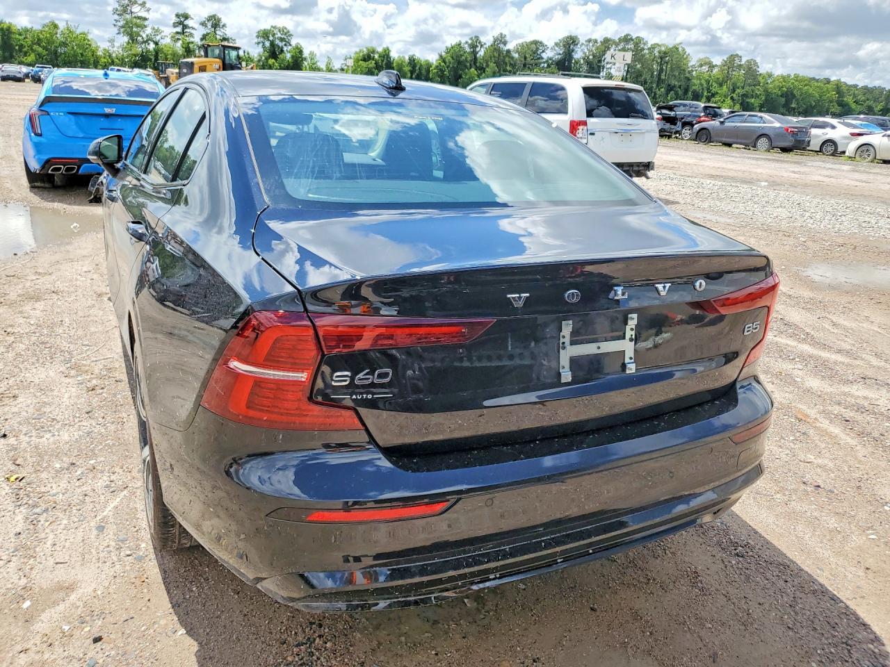 2024 Volvo S60 Plus - Image 6