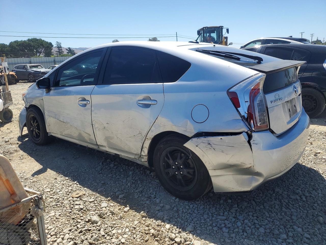 2012 Toyota Prius Three - Фото 2
