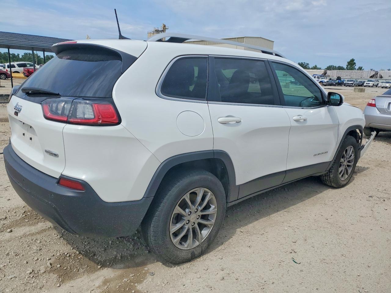 2019 Jeep Cherokee Latitude Plus - Фото 3