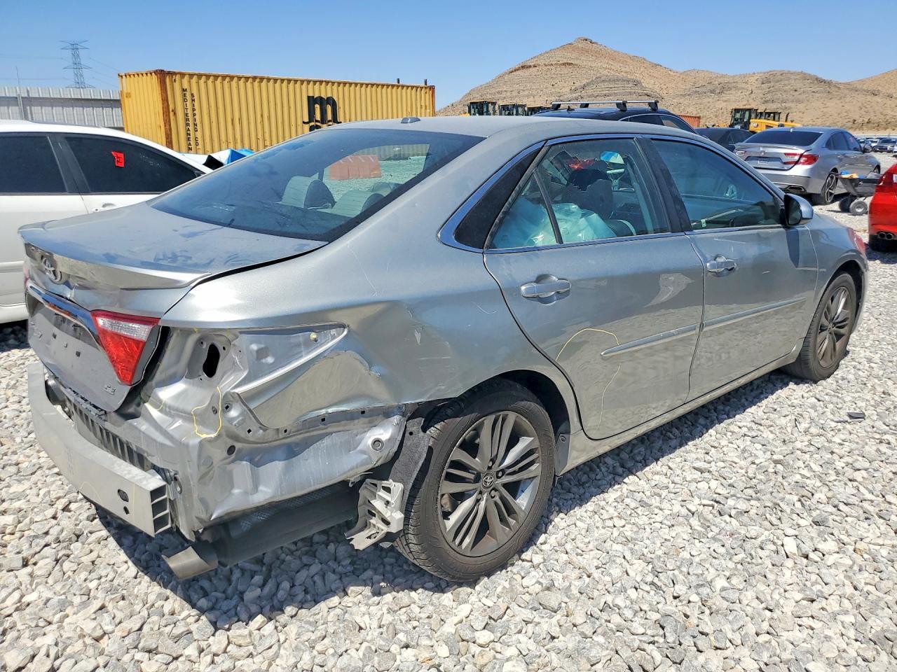 2015 Toyota Camry Se - Фото 3