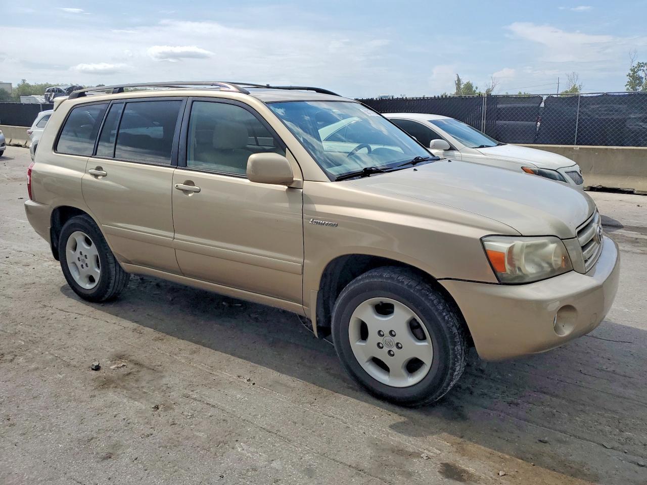 2005 Toyota Highlander - Image 4