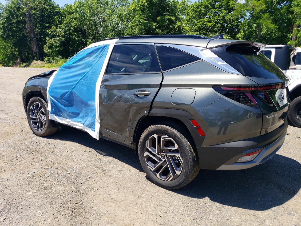 2025 Hyundai Tucson Hybrid Limited - Image 2