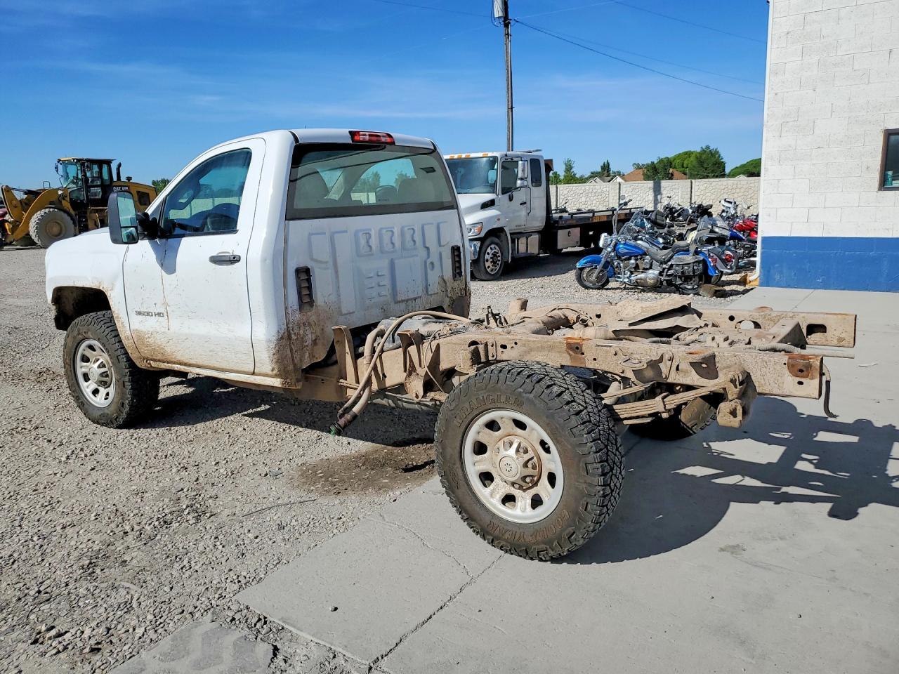 2016 Chevrolet Silverado K3500 - Фото 2