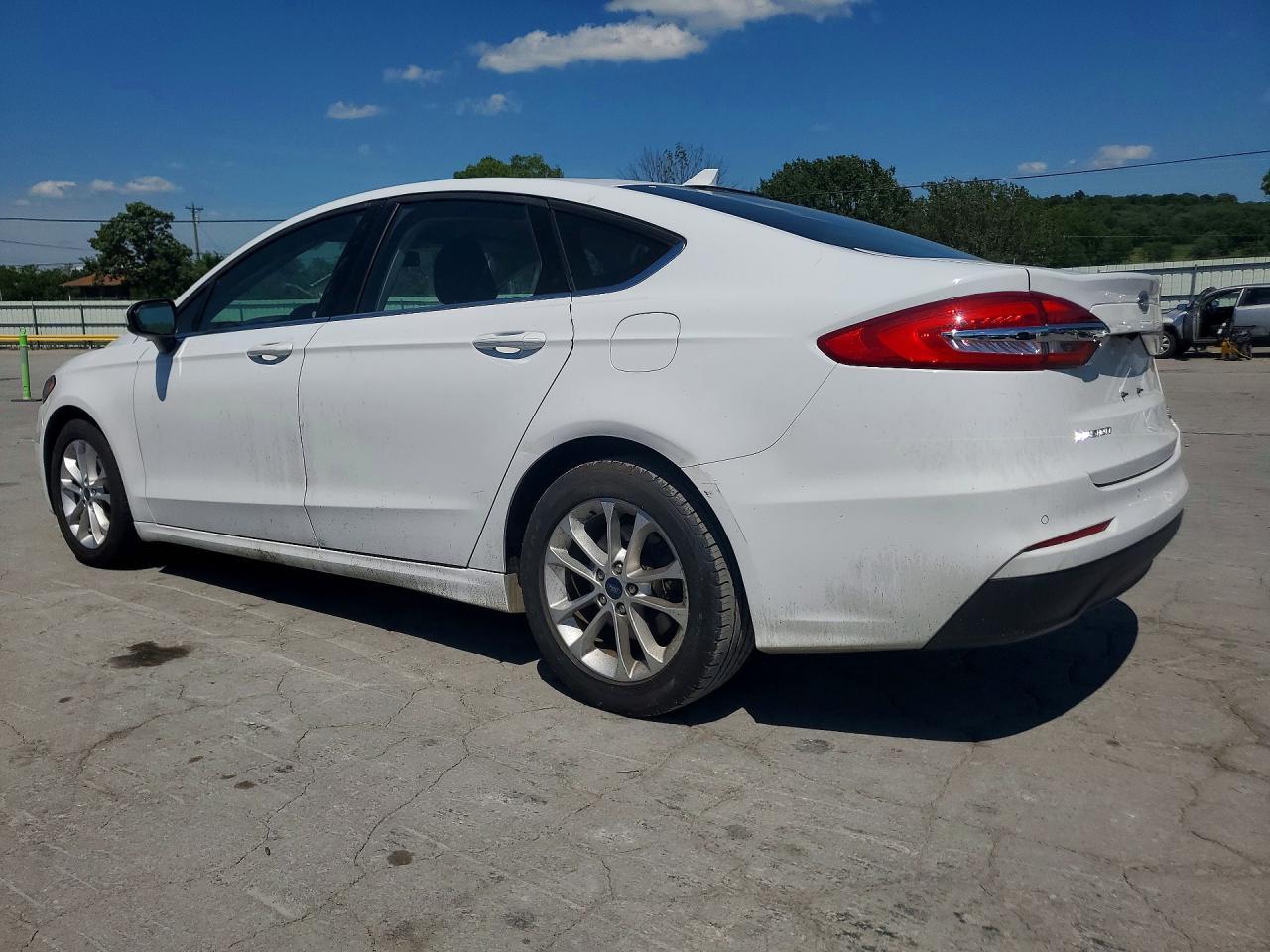 2020 Ford Fusion Se - Image 2