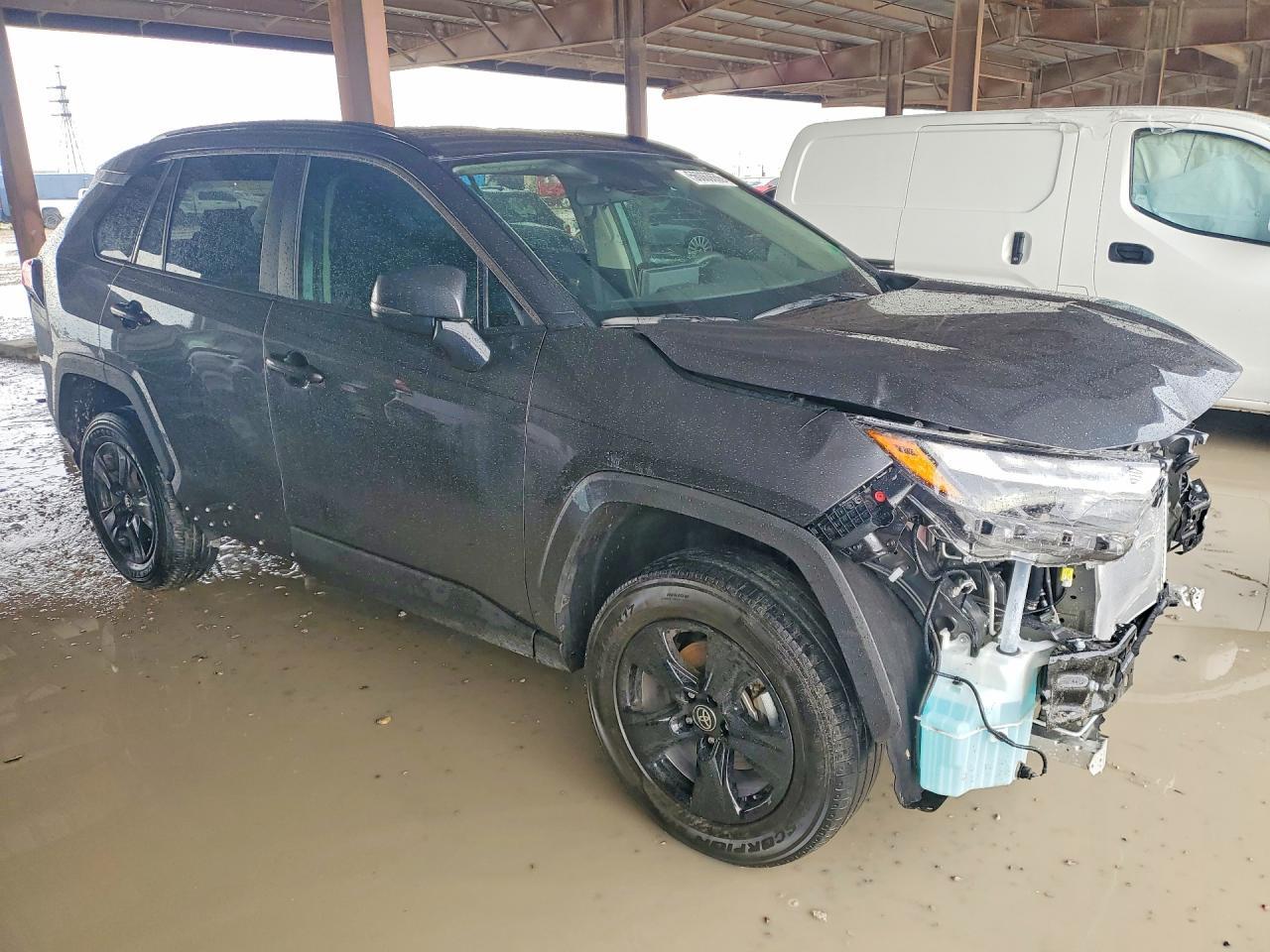 2025 Toyota Rav4 Xle - Image 4