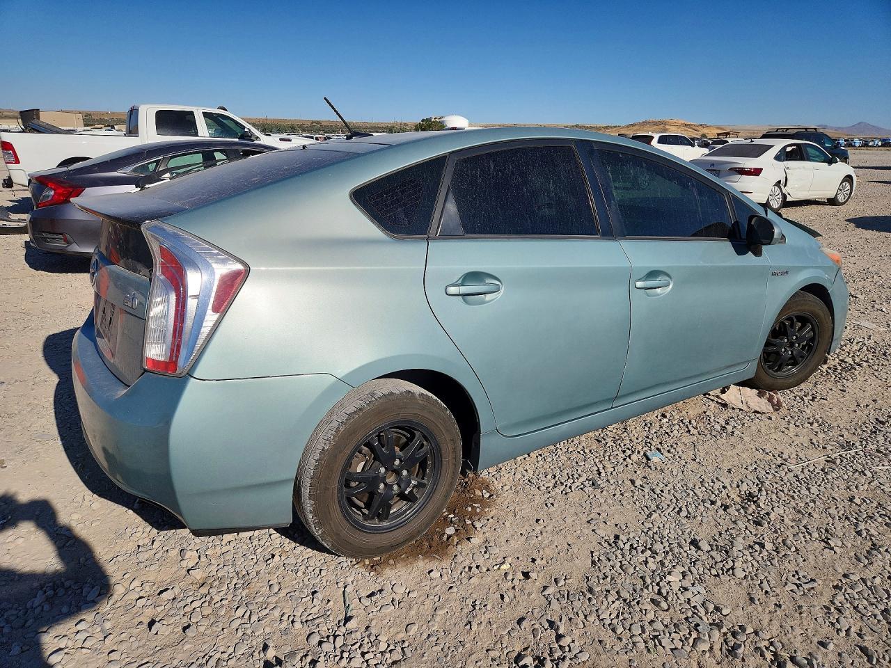 2014 Toyota Prius Three - Фото 3