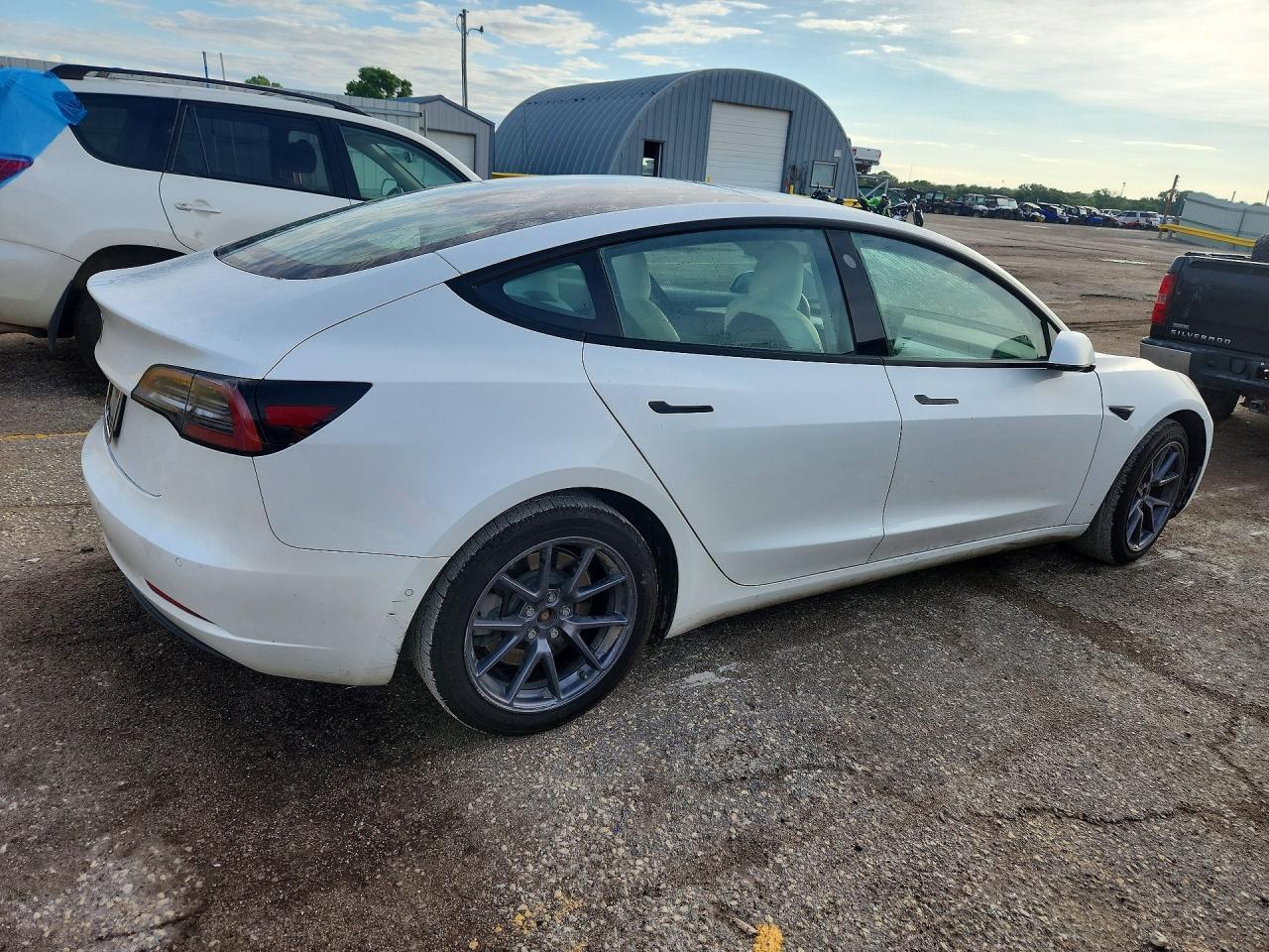 2021 Tesla Model 3 - Image 3