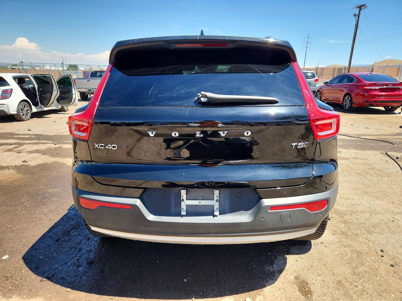 2020 Volvo Xc40 T5 Momentum - Фото 6