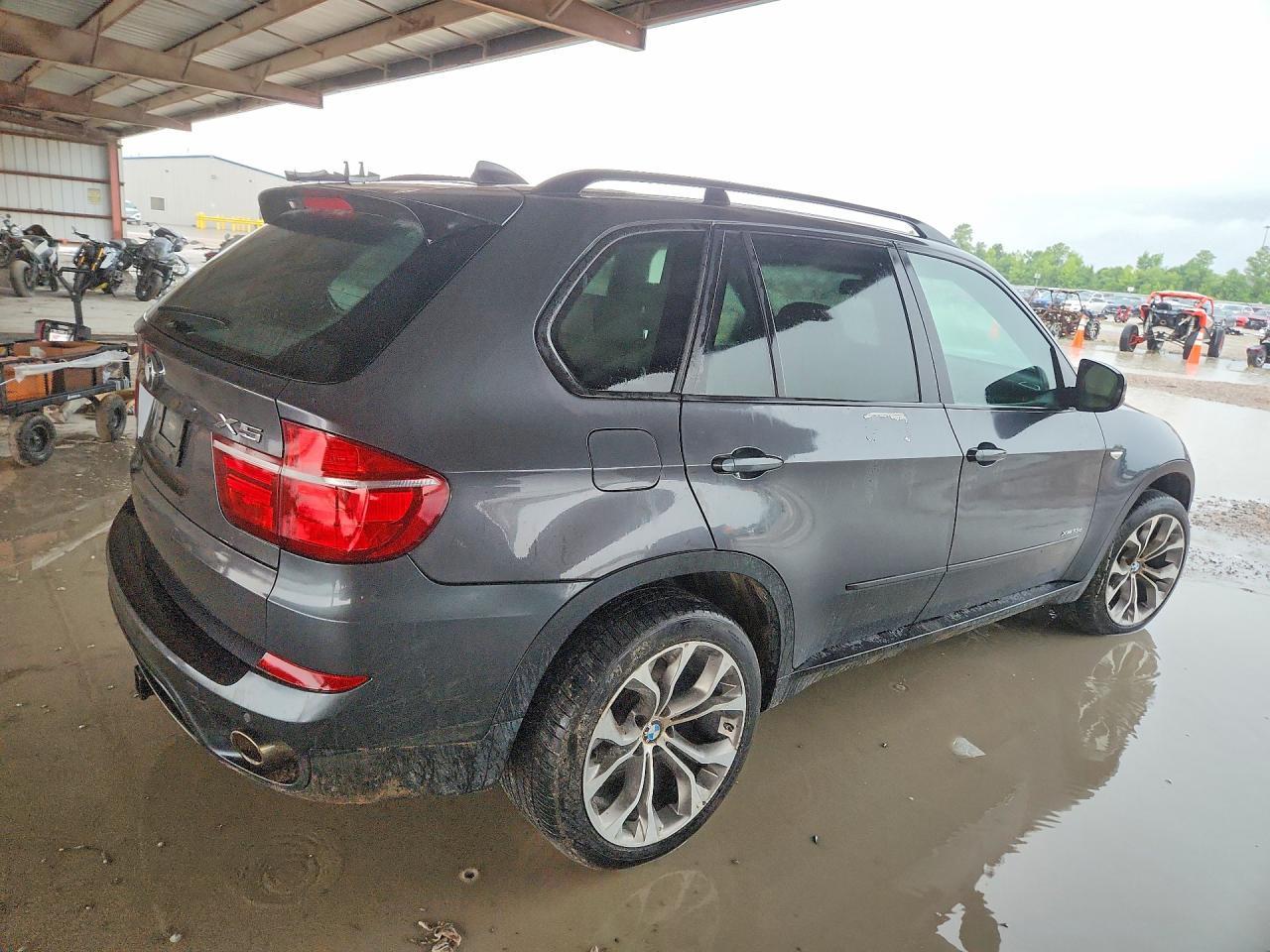 2012 BMW X5 xDrive35D - Image 3