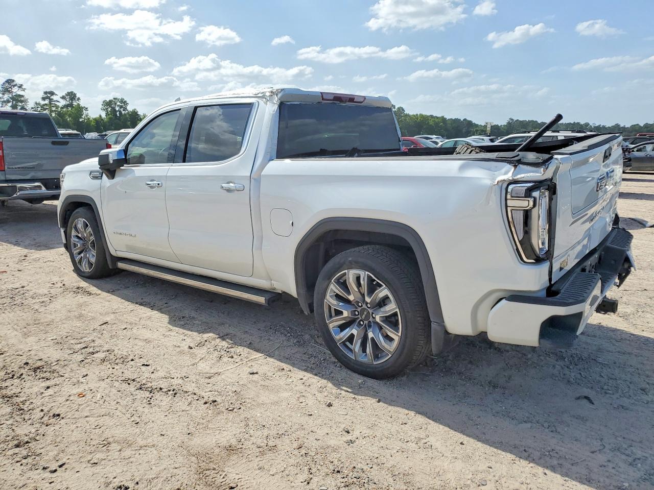 2024 GMC Sierra K1500 Denali Ultimate - Фото 2