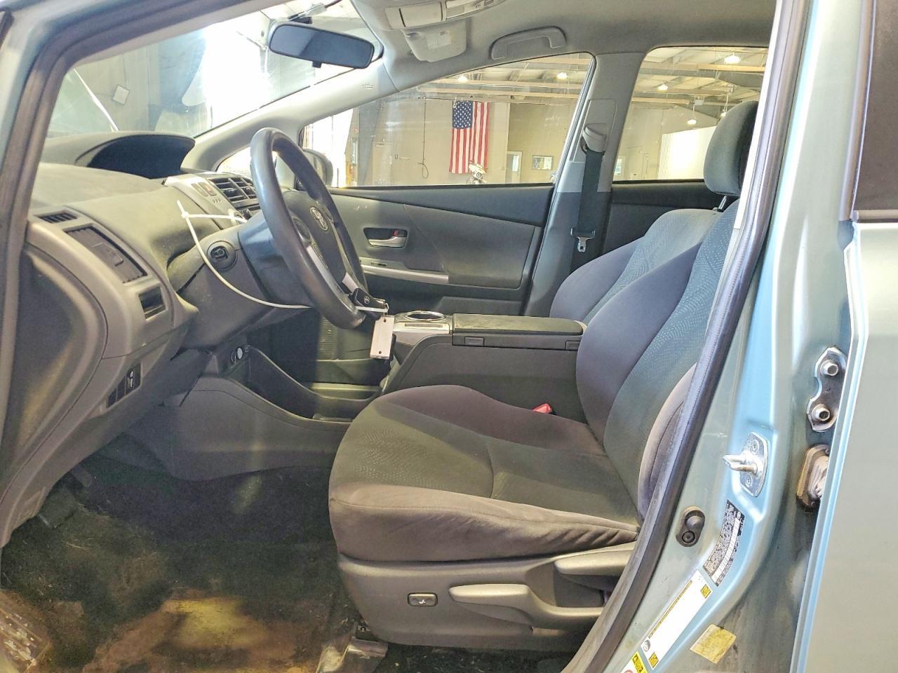 2014 Toyota Prius - Image 7
