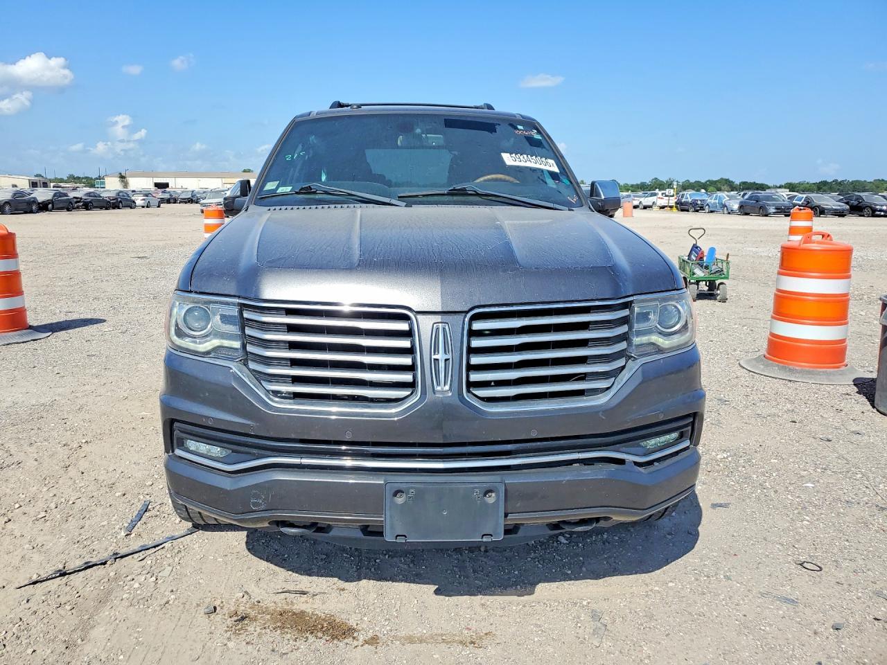 2017 Lincoln Navigator Select - Image 5