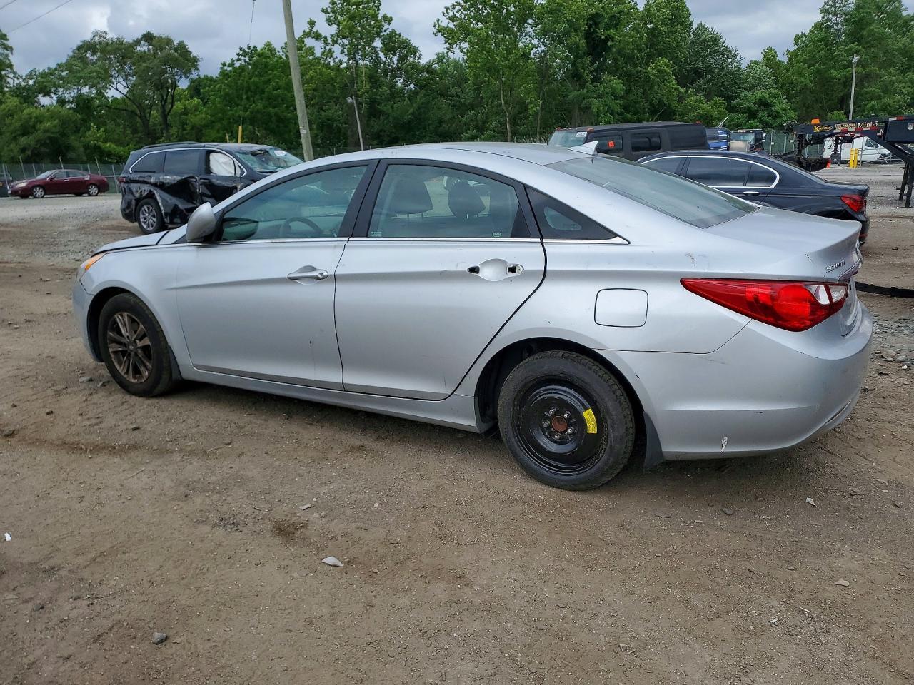 2013 Hyundai Sonata Gls - Image 2