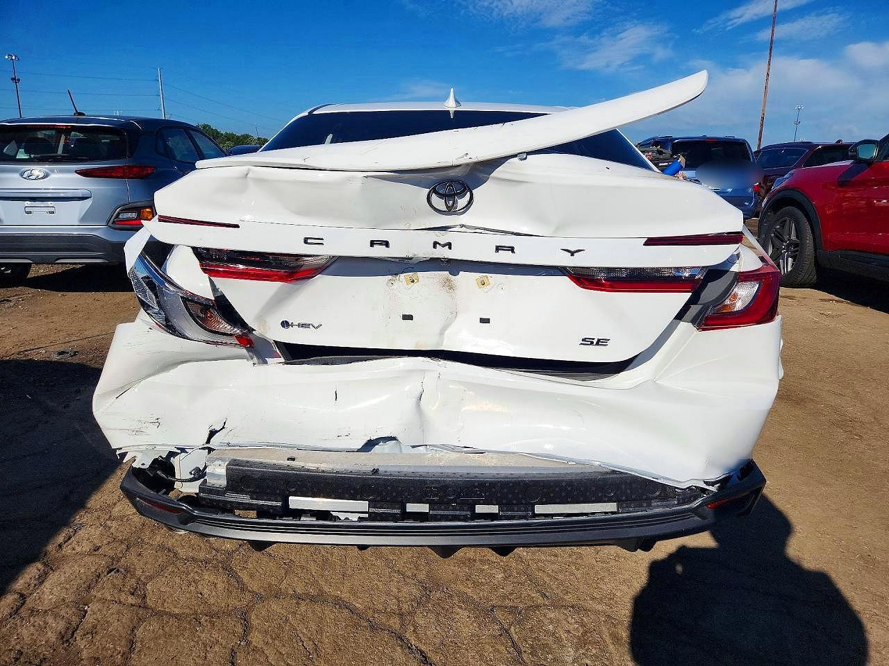2025 Toyota Camry Se - Фото 6