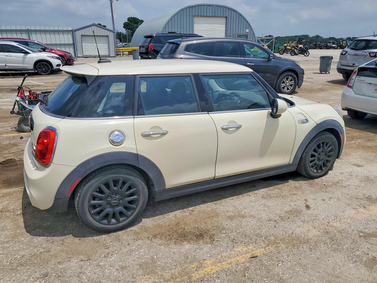 2016 Mini Cooper S - Image 3