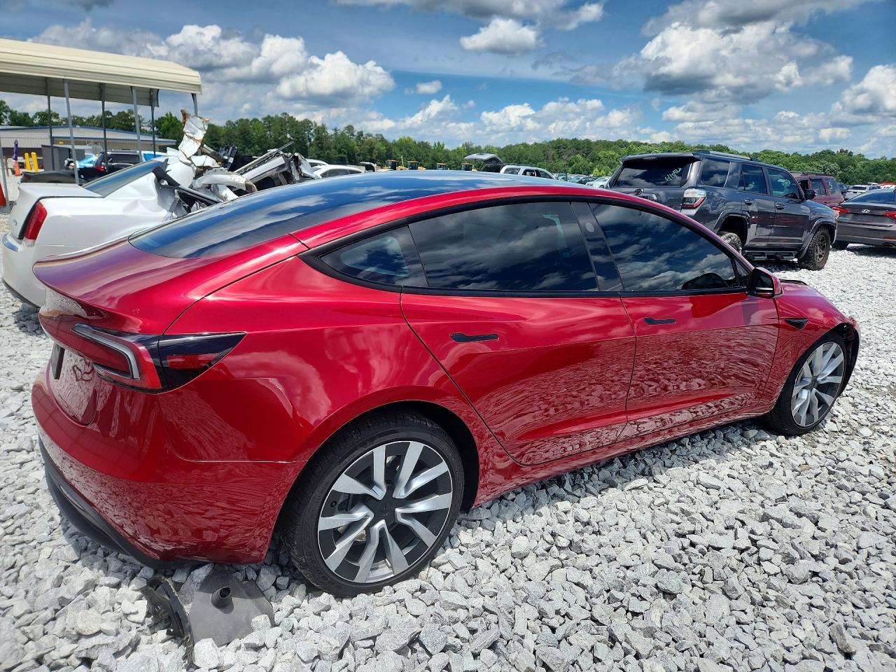 2024 Tesla Model 3 - Фото 3