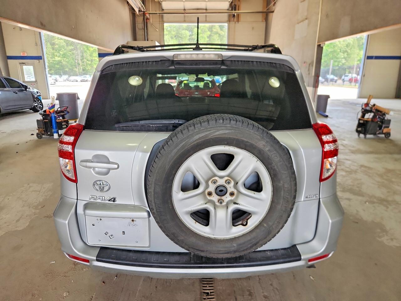 2011 Toyota Rav4 Base - Фото 6