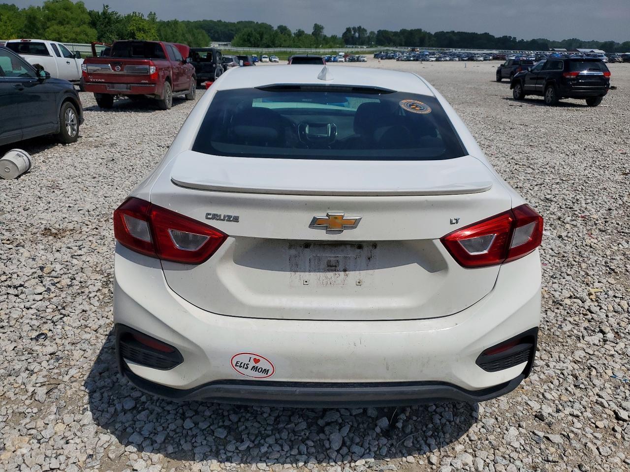 2018 Chevrolet Cruze Lt - Image 6