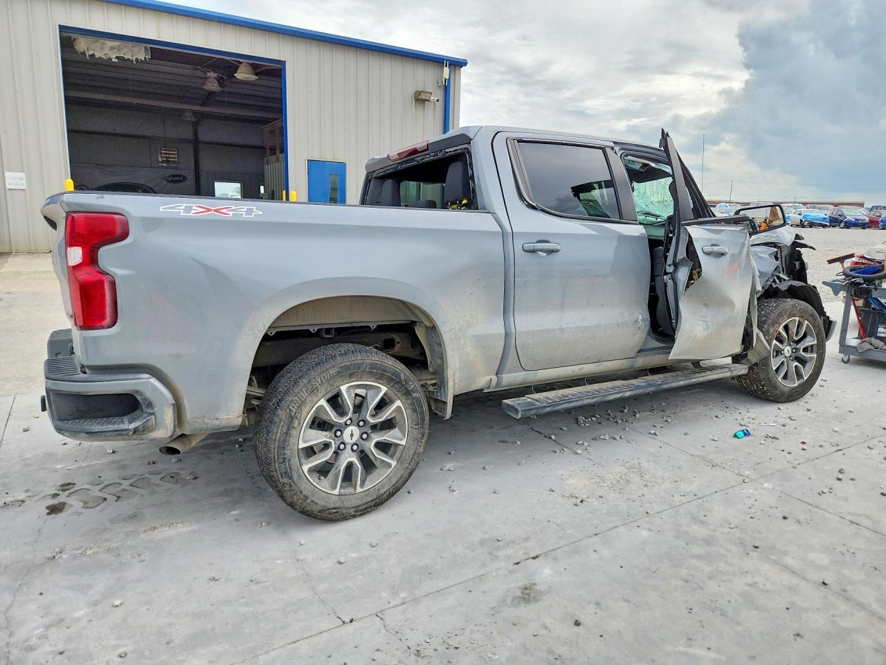 2025 Chevrolet Silverado K1500 Rst - Фото 3