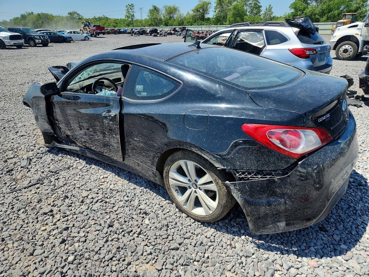 2010 Hyundai Genesis Coupe 2.0T - Фото 2