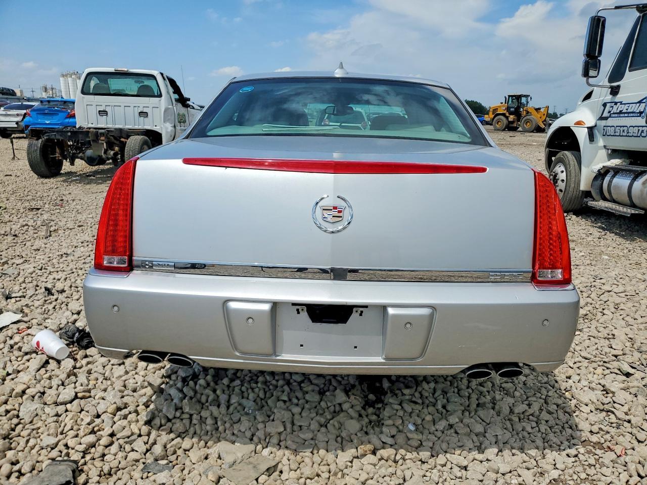 2011 Cadillac Dts Premium Collection - Фото 6