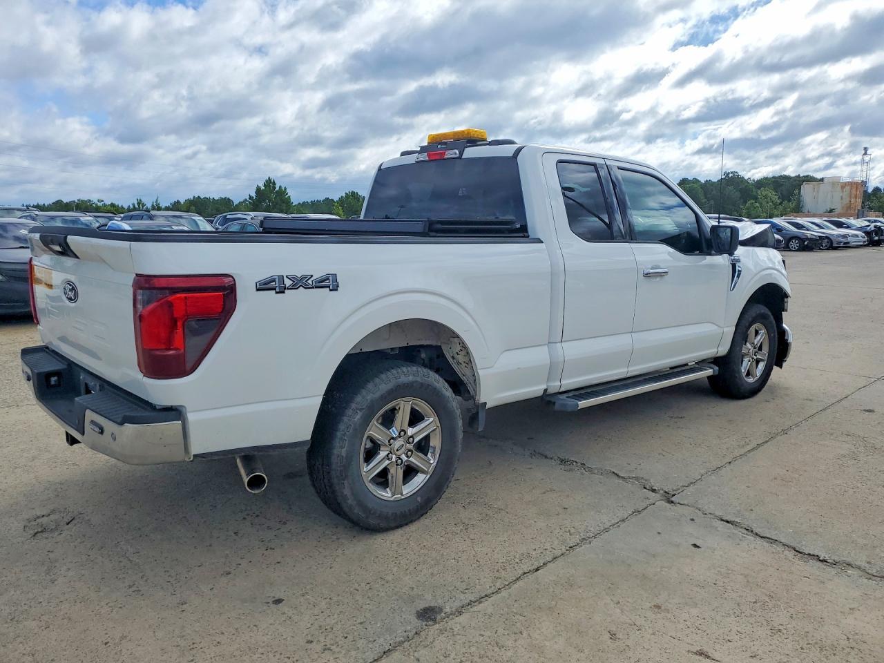 2024 Ford F150 Xlt - Фото 3