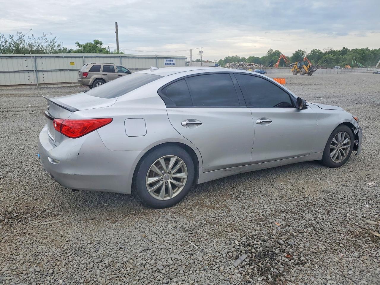 2017 Infiniti Q50 2.0T Premium - Image 3