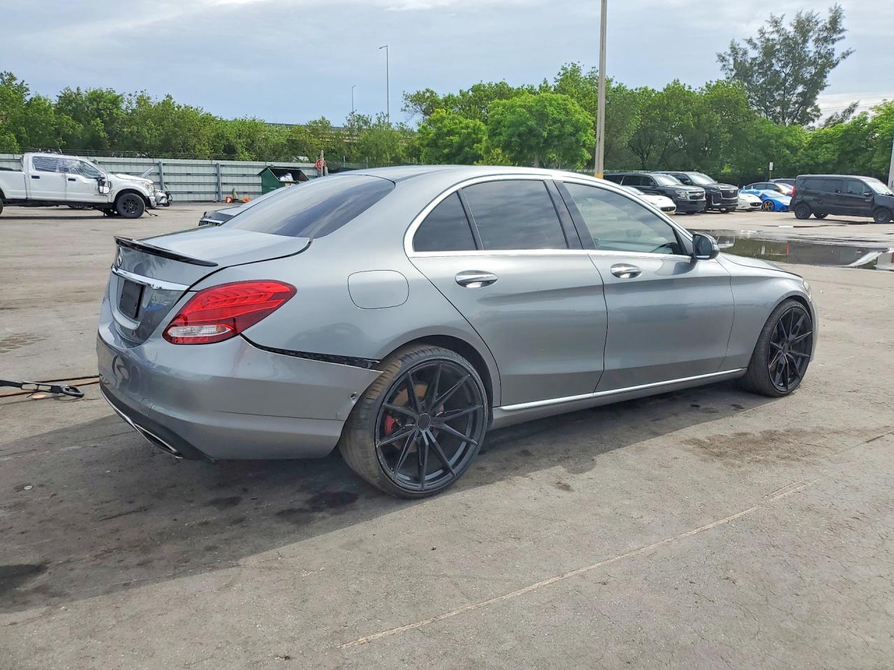 2016 Mercedes-Benz C 300 - Image 3