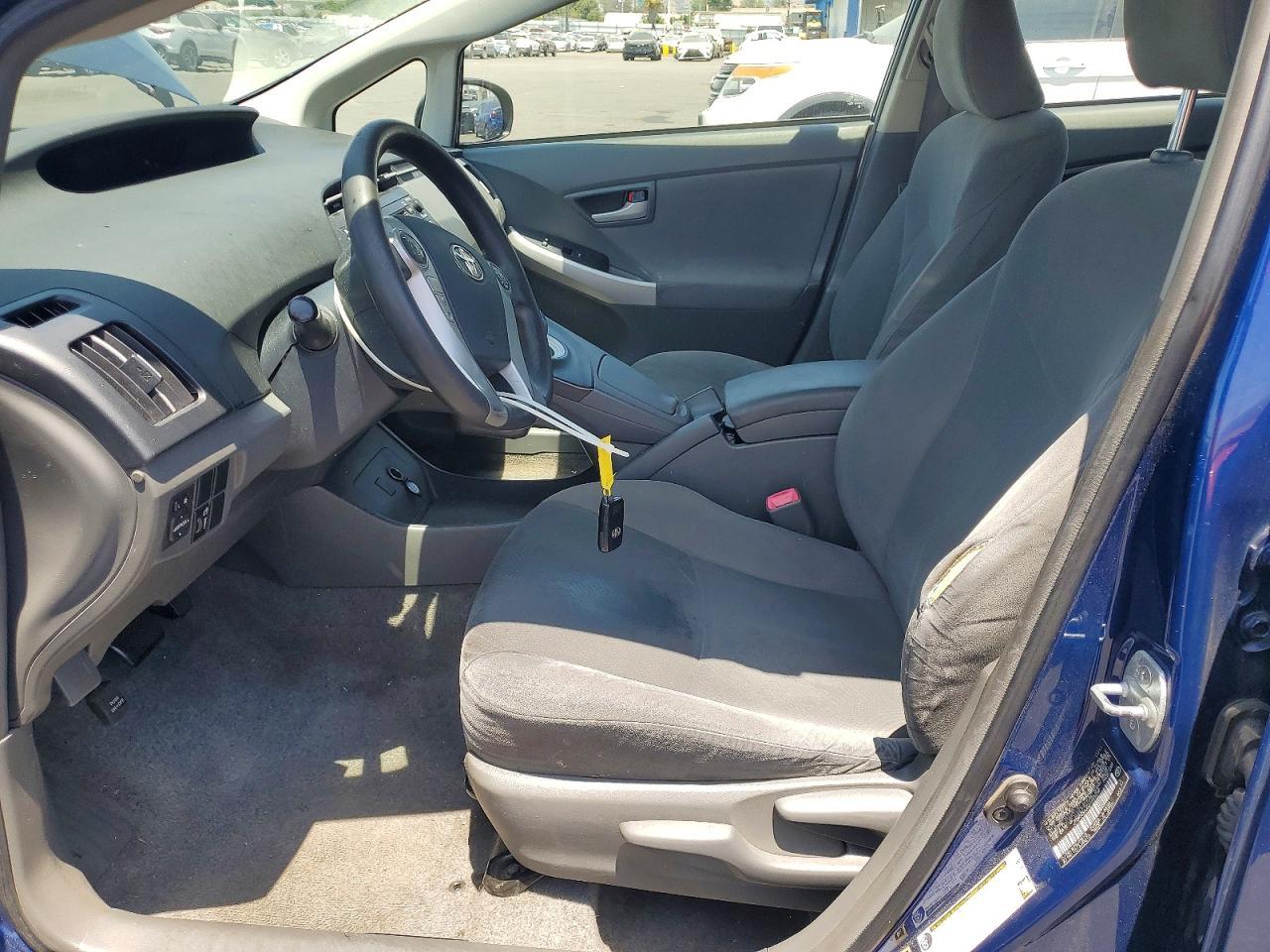 2011 Toyota Prius One - Фото 7