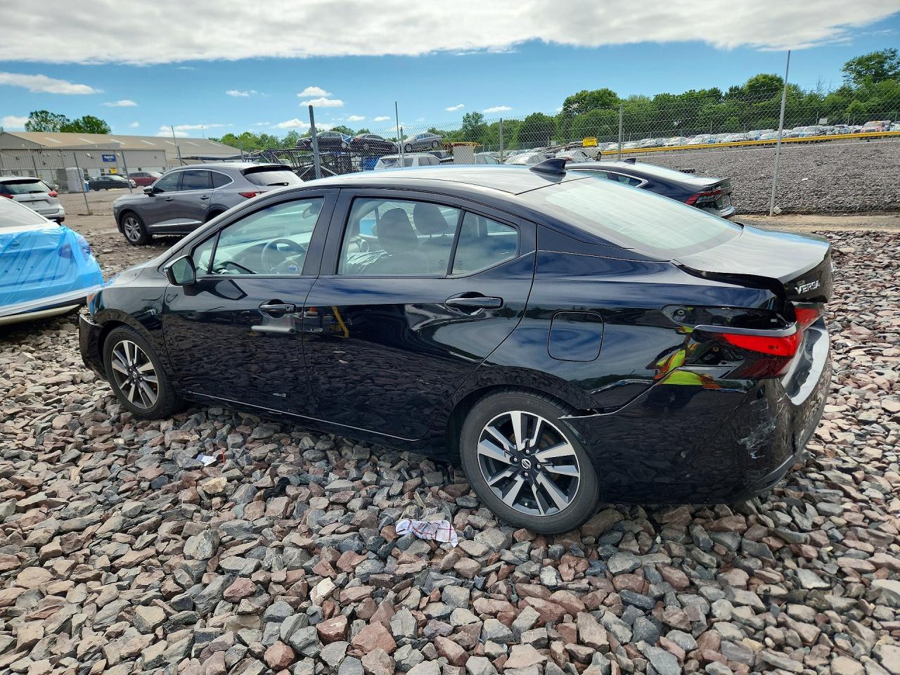 2021 Nissan Versa Sv - Image 2
