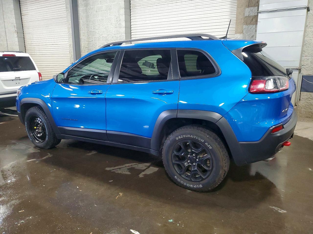 2019 Jeep Cherokee Trailhawk - Фото 2