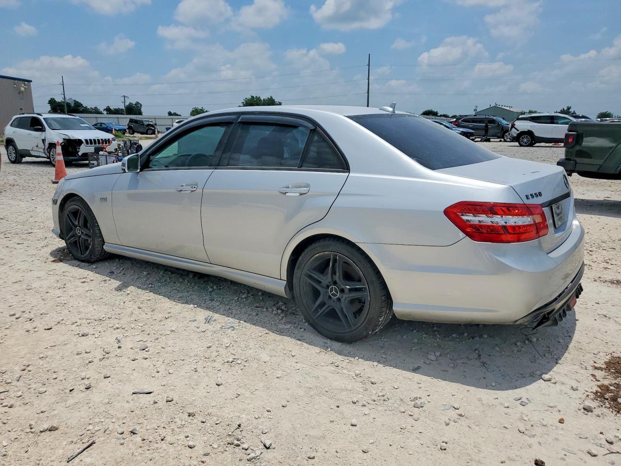 2012 Mercedes-Benz E 550 4Matic - Фото 2