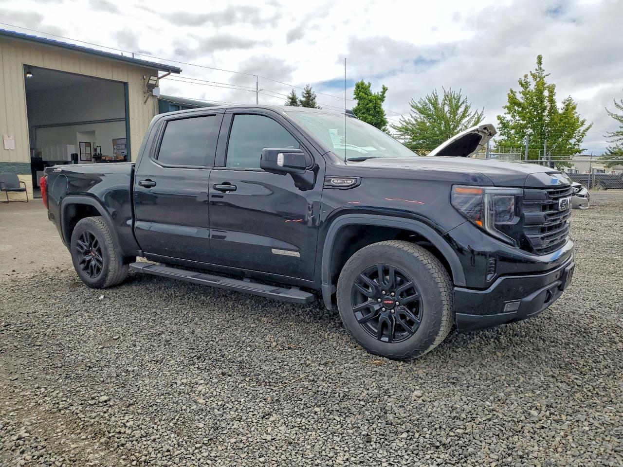 2025 GMC Sierra K1500 Elevation - Image 4