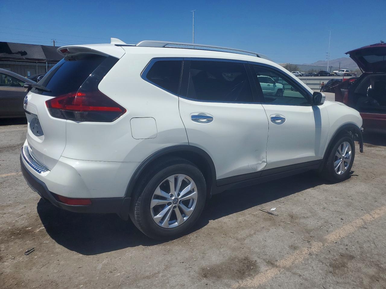 2018 Nissan Rogue S - Фото 3